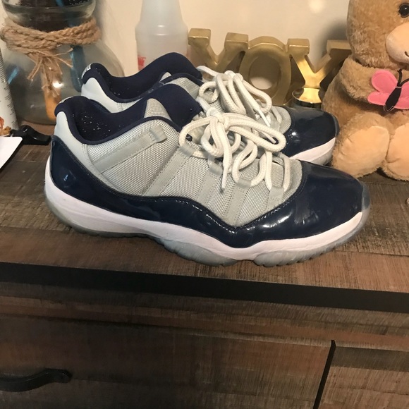 Air Jordan Retro 11 Low Georgetown - Picture 4 of 6
